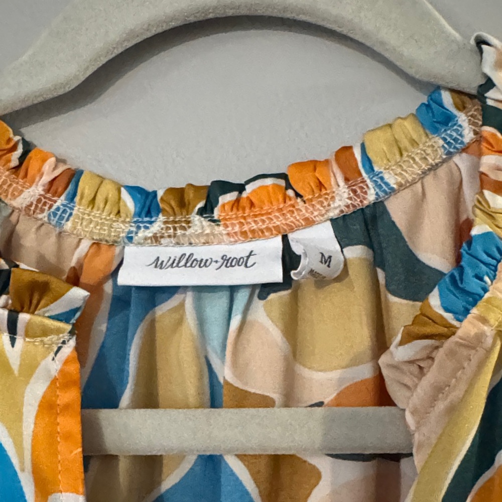 Colorful Ruffle Sleeve Blouse - Picture 4 of 4